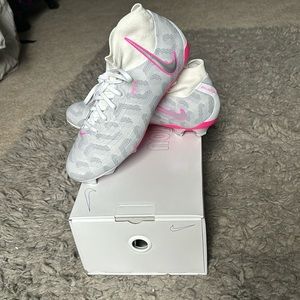 Custom Nike Phantom Luna Soccer Cleats-M 6.5/W 8